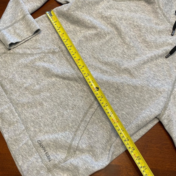 Calvin Klein Sweater - Picture 4 of 5